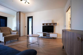 Gorgeous 2-Bedrooms apt with balcony in Maslak